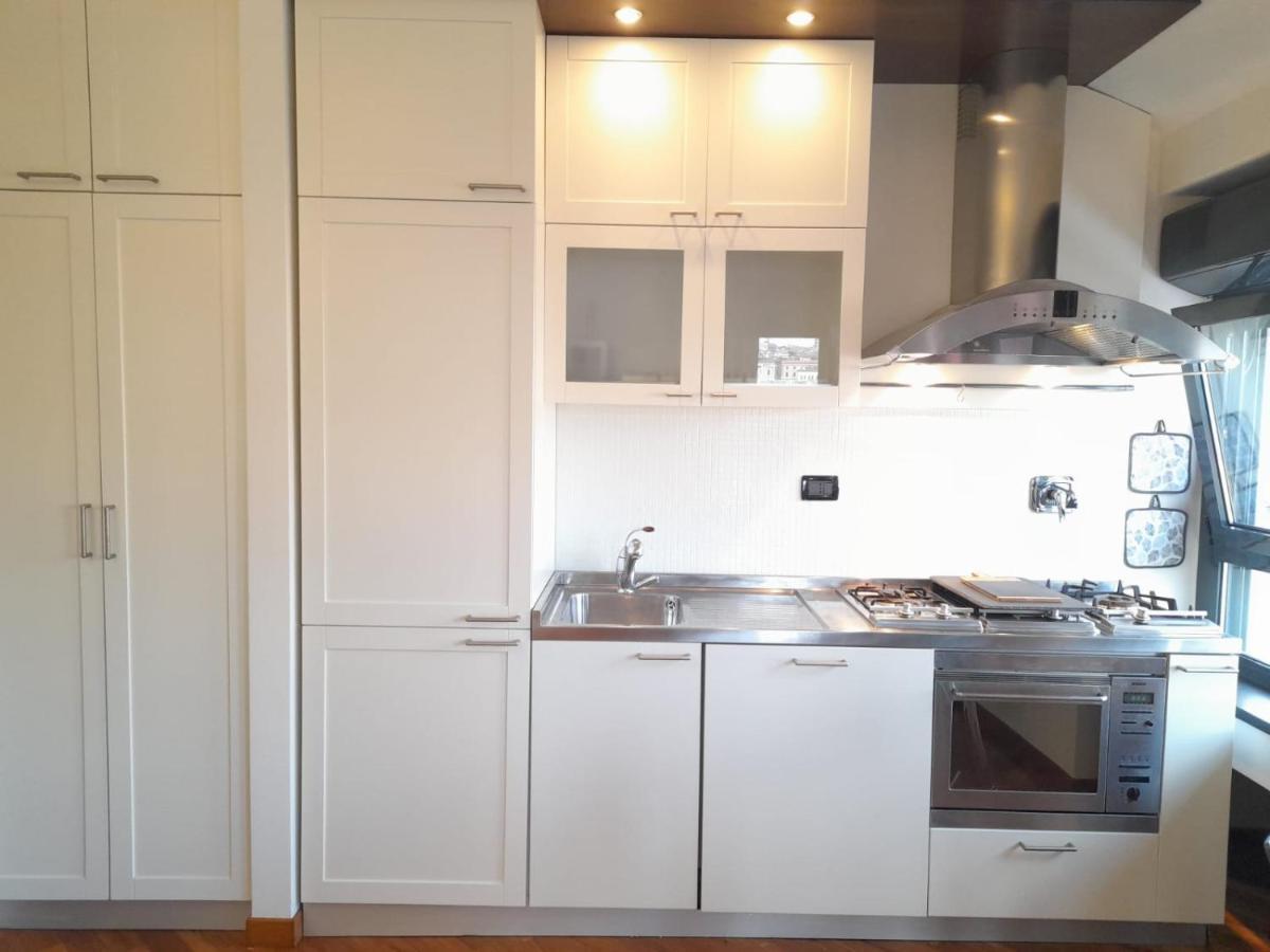 Apartamento Bilocale Vista Mare Con Terrazzo-Porto Antico- Parcheggio Scontato Génova Exterior foto